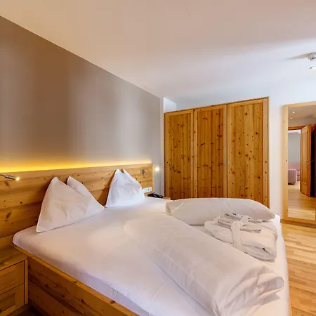 Hotel Robinson Alpenrose Zürs